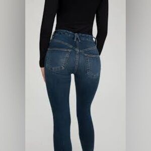 Good American Style GL873T Good Legs Jeans Size 2/26